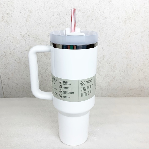 Stanley Limited Edition Holiday Mistletoe Twist Quencher 40 Oz White Peppermint - Picture 3 of 10